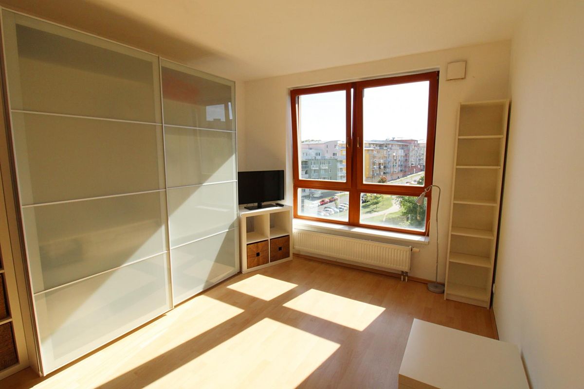 Pronájem bytu 1+kk 29 m² – fotografie 5