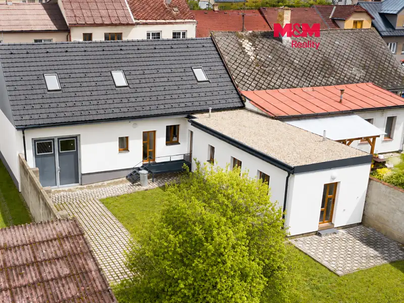 Prodej rodinného domu 215 m², pozemek 844 m², Horní Cerekev – náhled fotky 1