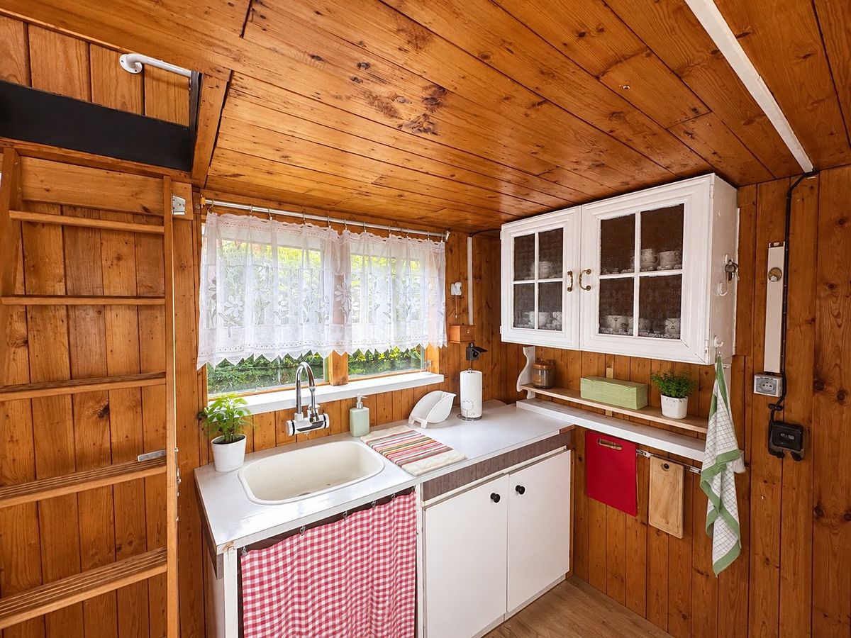 Prodej chaty 40 m², pozemek 281 m² – fotografie 3