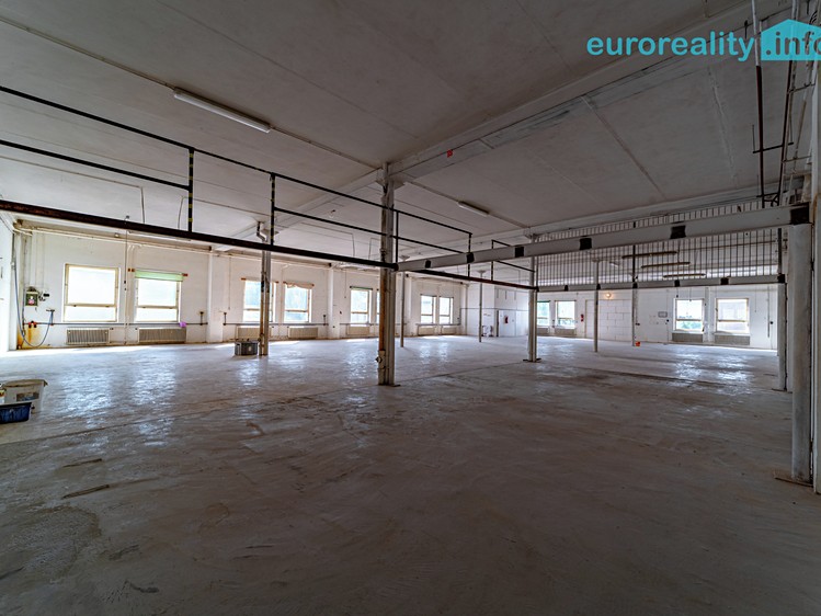 Комерційне приміщення в оренду, 607 м² (4 з 7)