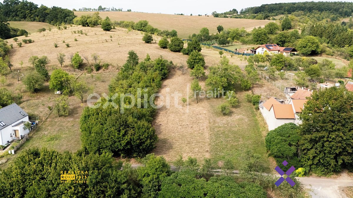 Prodej pozemku 930 m² – fotografie 4