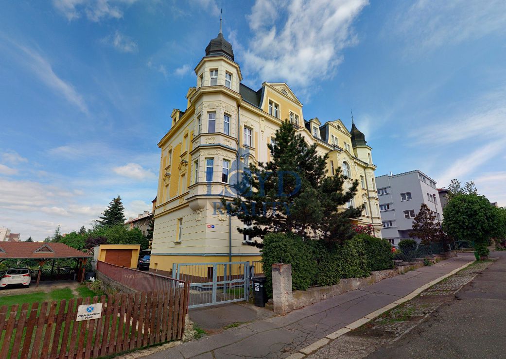 Pronájem bytu 1+1 37 m²