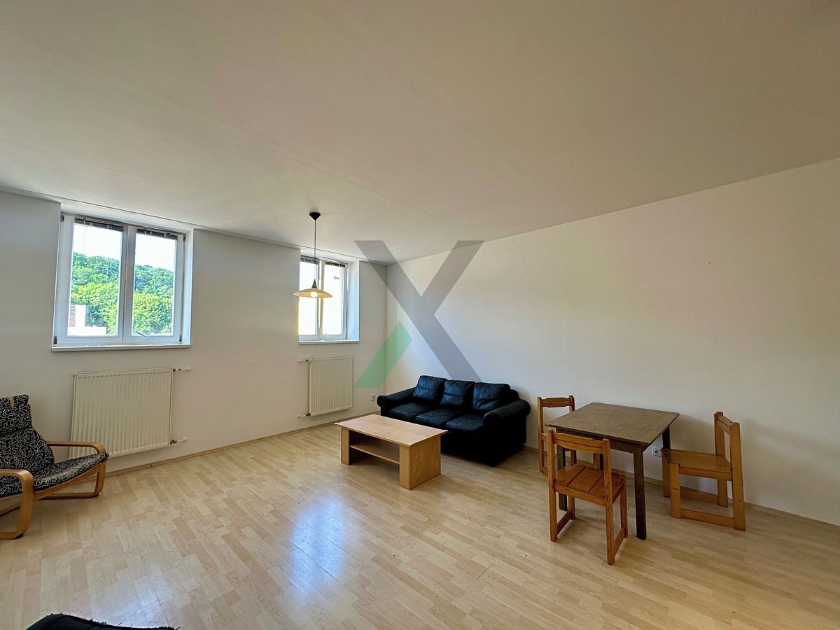 Pronájem bytu 2+kk 55 m² – fotografie 2