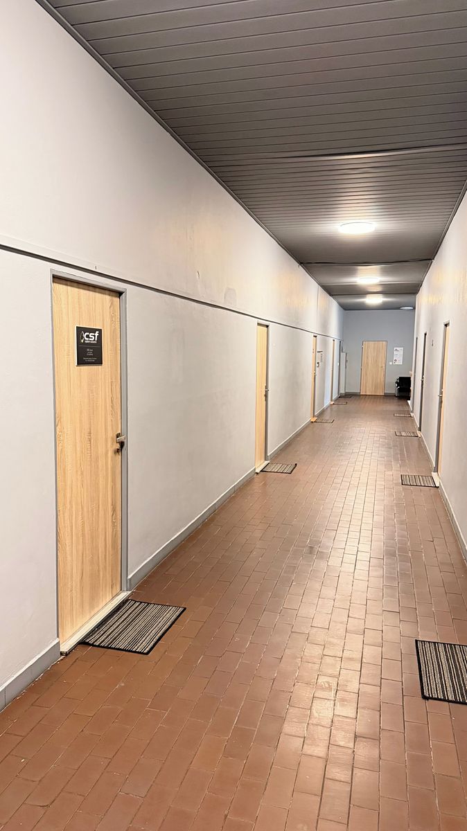 Pronájem kanceláře 18 m² – fotografie 2