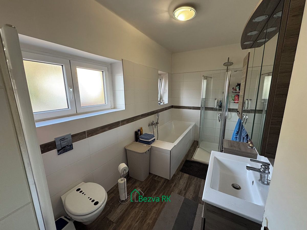 Prodej rodinného domu 135 m², pozemek 762 m² – fotografie 5