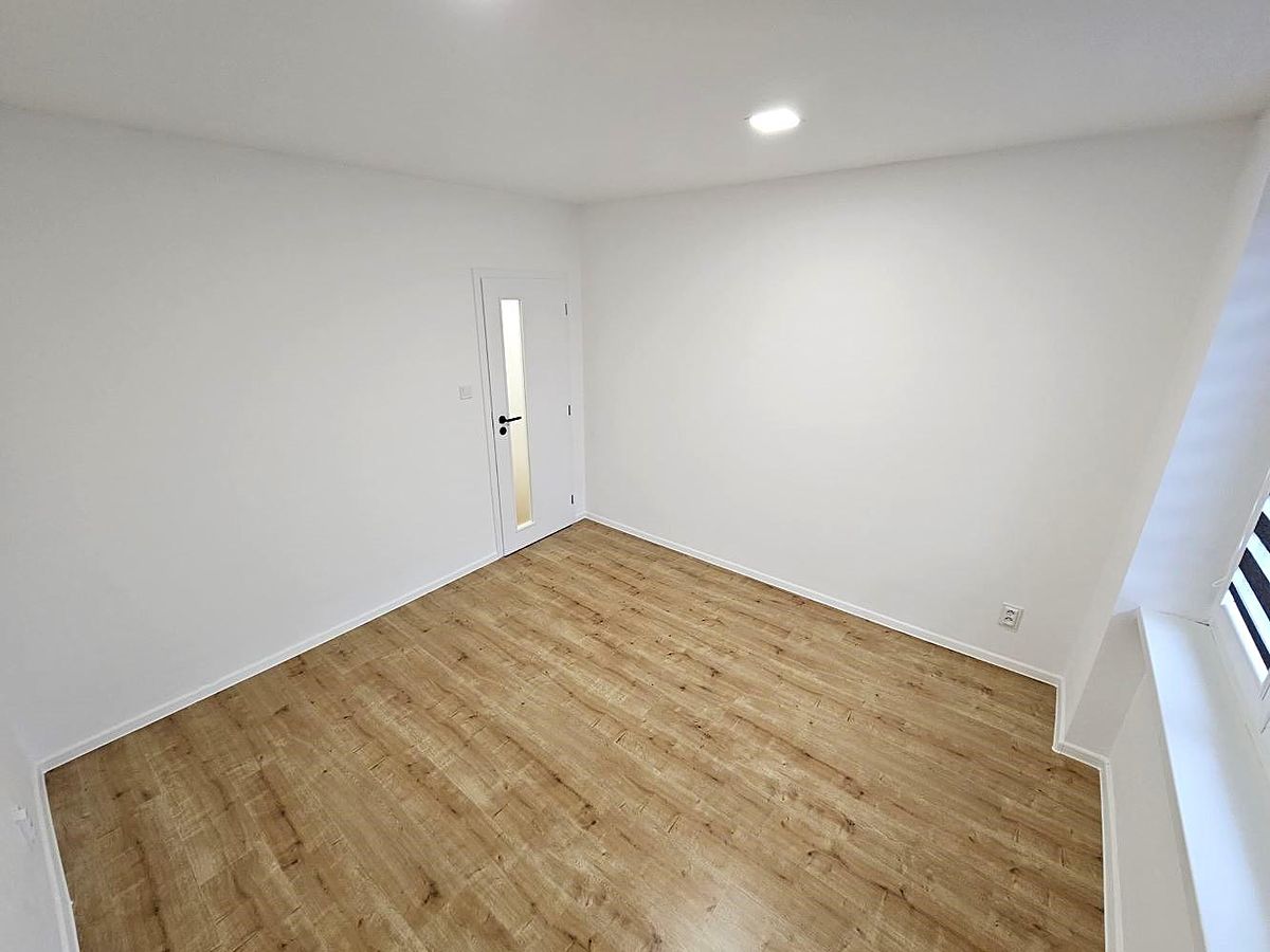 Pronájem bytu 2+1 53 m² – fotografie 5