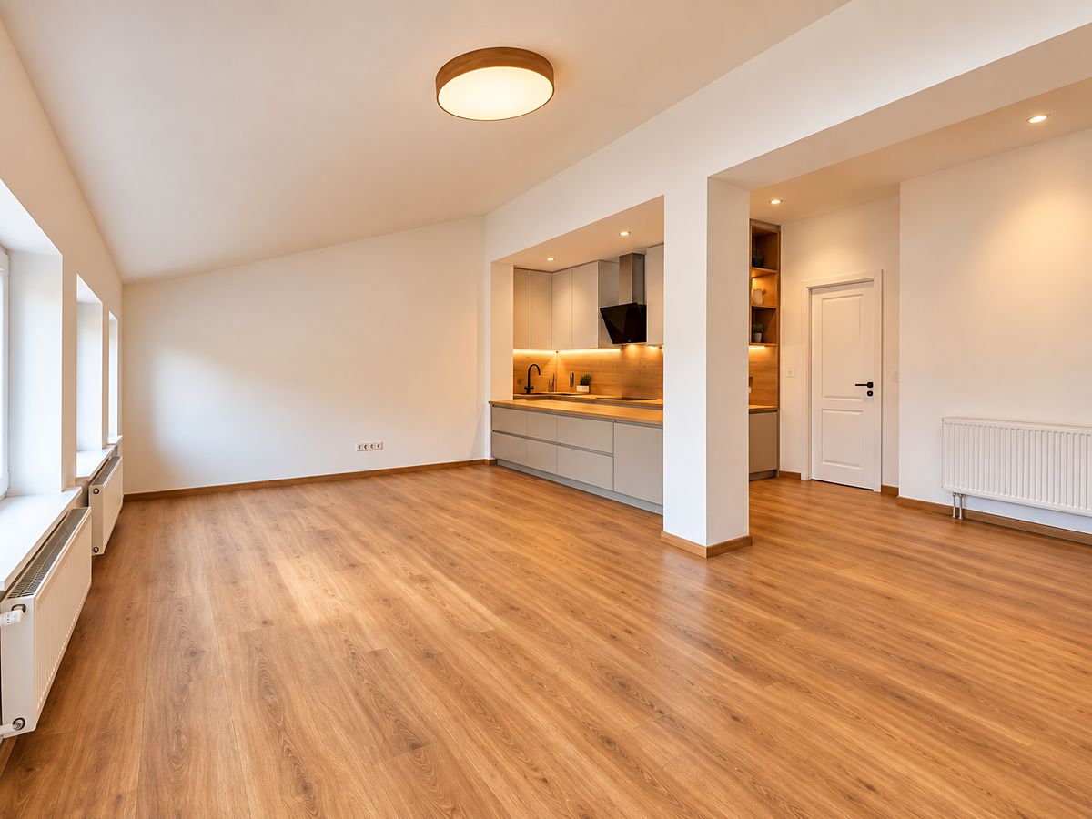 Pronájem bytu 4+kk 85 m² – fotografie 2
