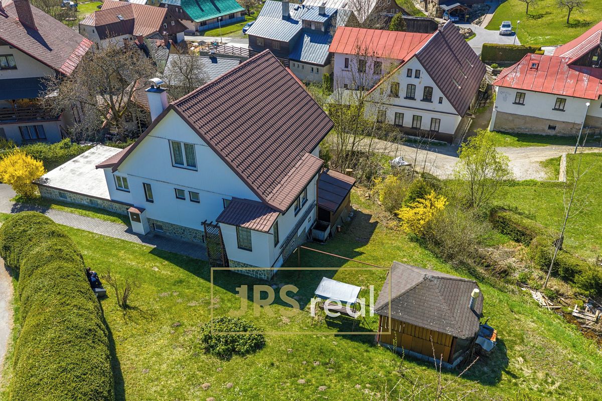 Prodej rodinného domu 276 m², pozemek 788 m², Rokytnice nad Jizerou – fotka 1 z 3
