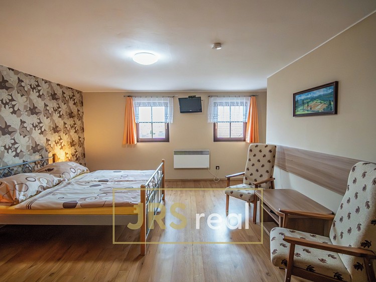 Prodej komerčního prostoru, 468 m² (14 z 25)