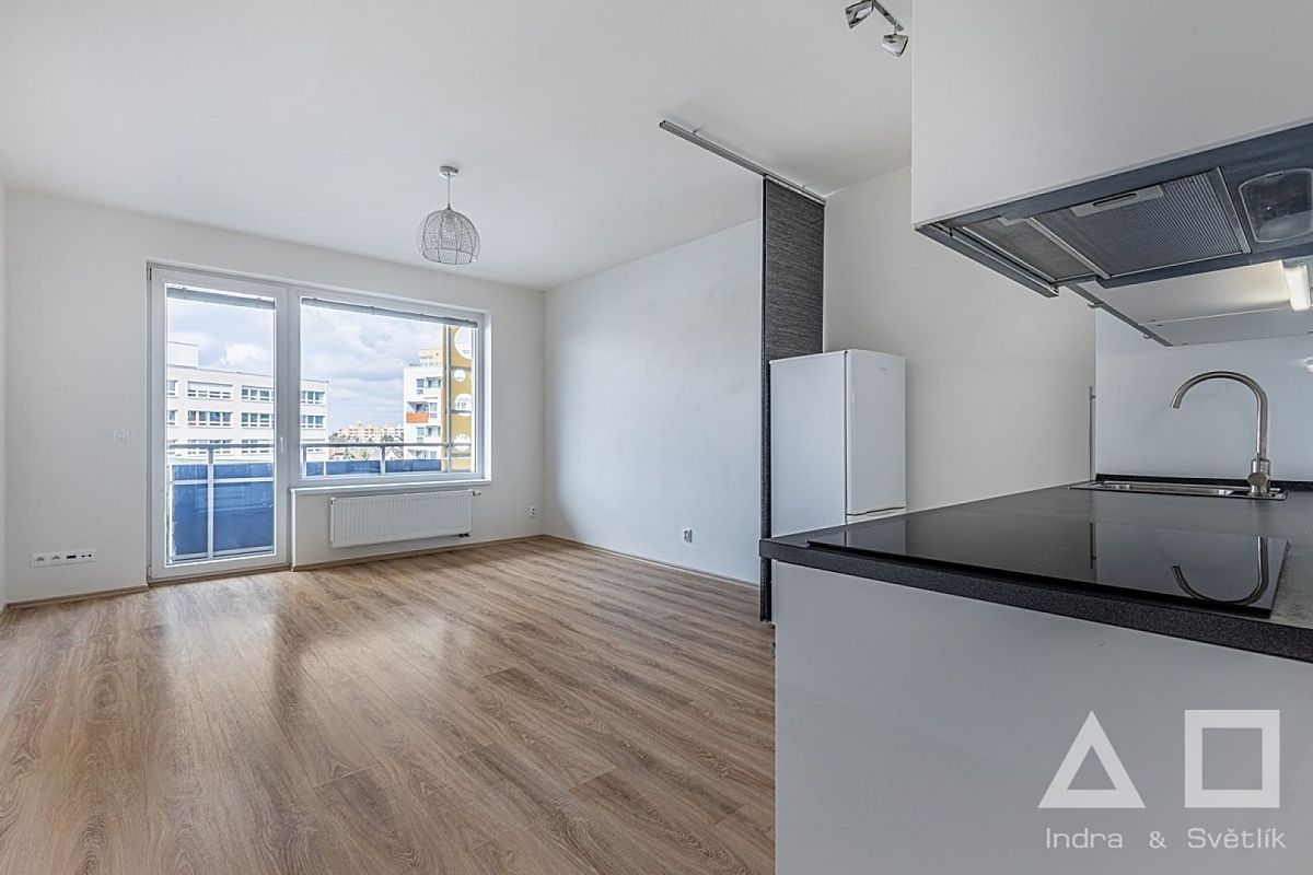 Pronájem bytu 2+kk 45 m² – fotografie 3