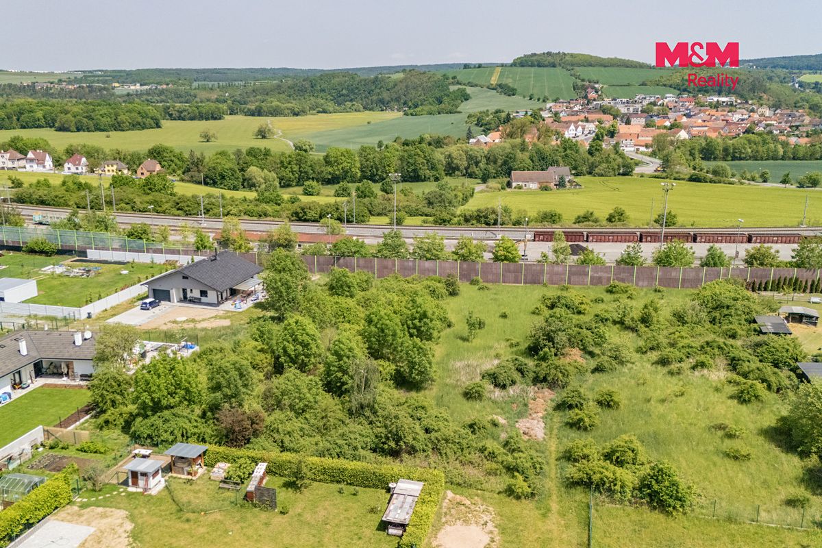 Prodej stavebního pozemku 703 m² – fotografie 5