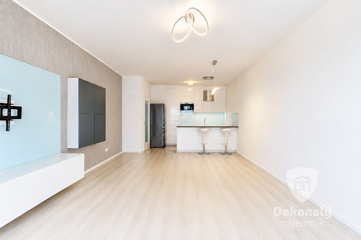 Pronájem bytu 3+kk 99 m², Praha – fotka 1 z 3