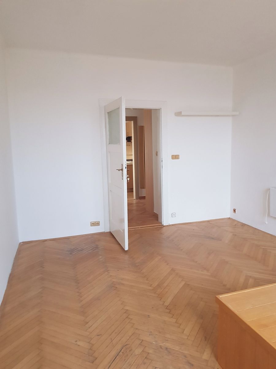 Pronájem bytu 1+1 44 m² – fotografie 2