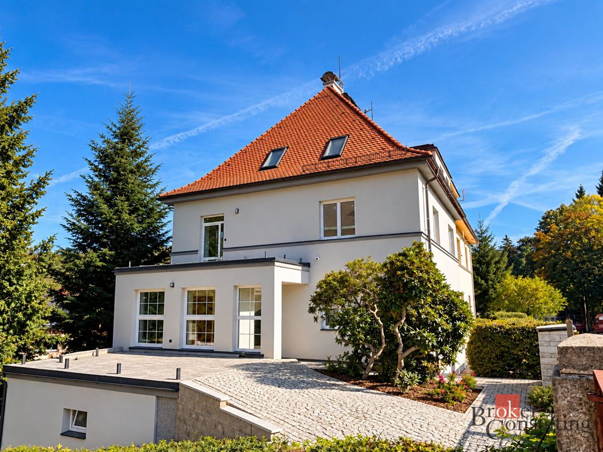Pronájem bytu 1+kk 28 m²