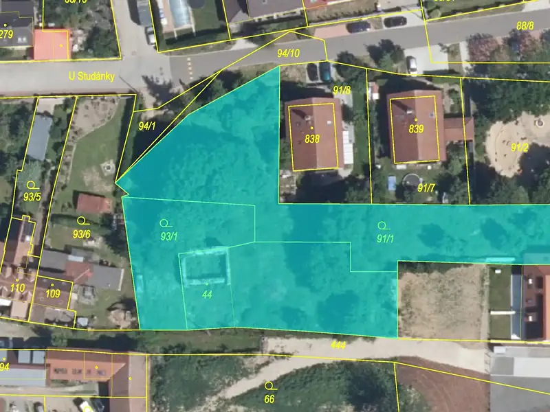 Prodej stavebního pozemku 2542 m², Horoměřice – náhled fotky 1