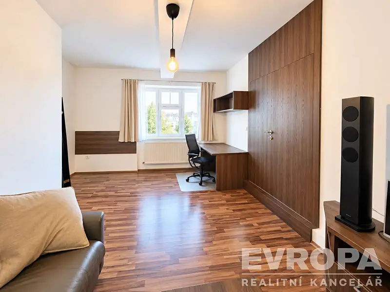 Pronájem bytu 2+1 58 m², Praha – náhled fotky 2