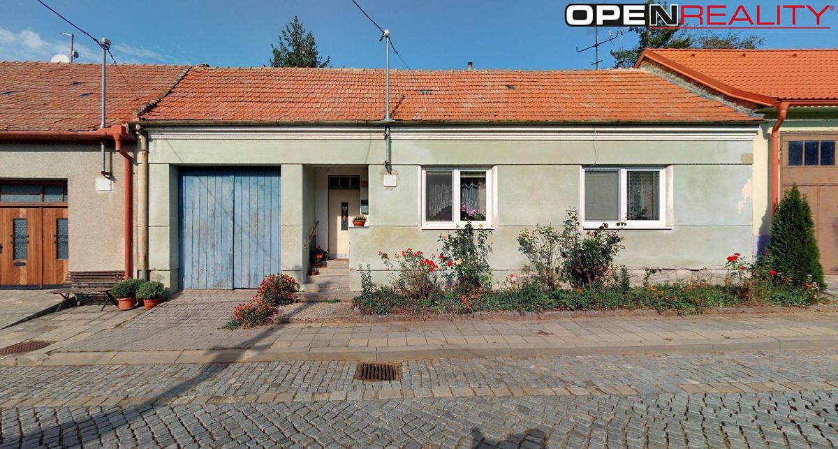 Prodej rodinného domu 88 m², pozemek 453 m², Lovčice – fotka 1 z 3