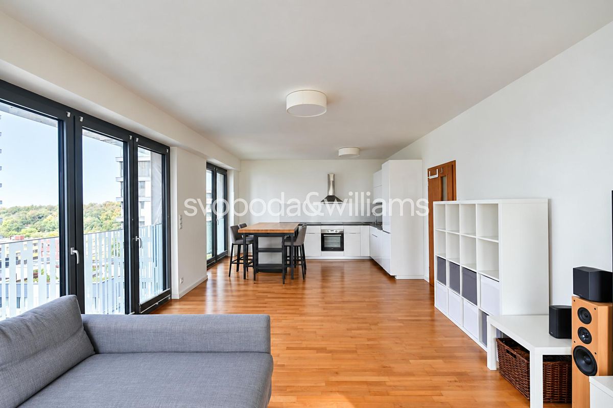 Pronájem bytu 2+kk 75 m² – fotografie 2
