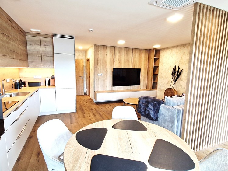 Pronájem bytu 2+kk, 53 m² (8 z 25)