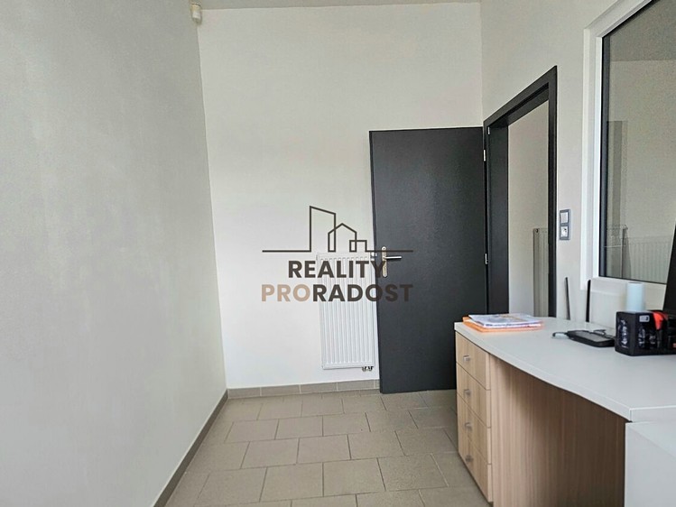 Pronájem komerčního prostoru, 130 m² (17 z 20)