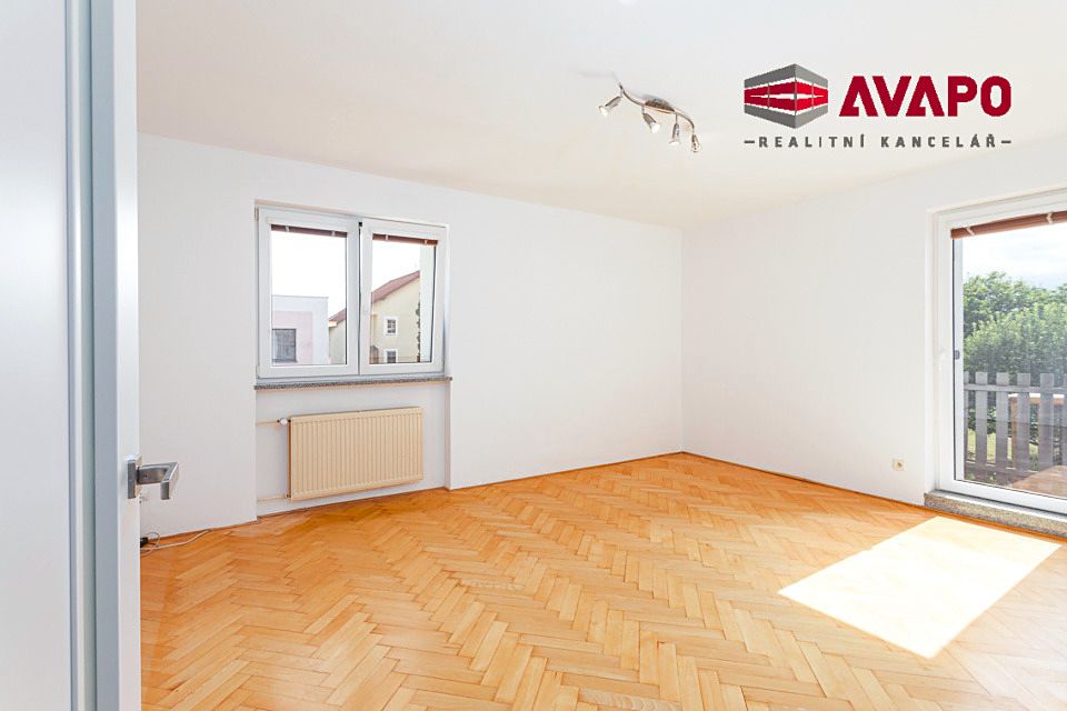 Pronájem bytu 3+1 80 m² – fotografie 3