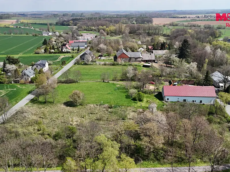 Prodej stavebního pozemku 1280 m², Liptaň – náhled fotky 3