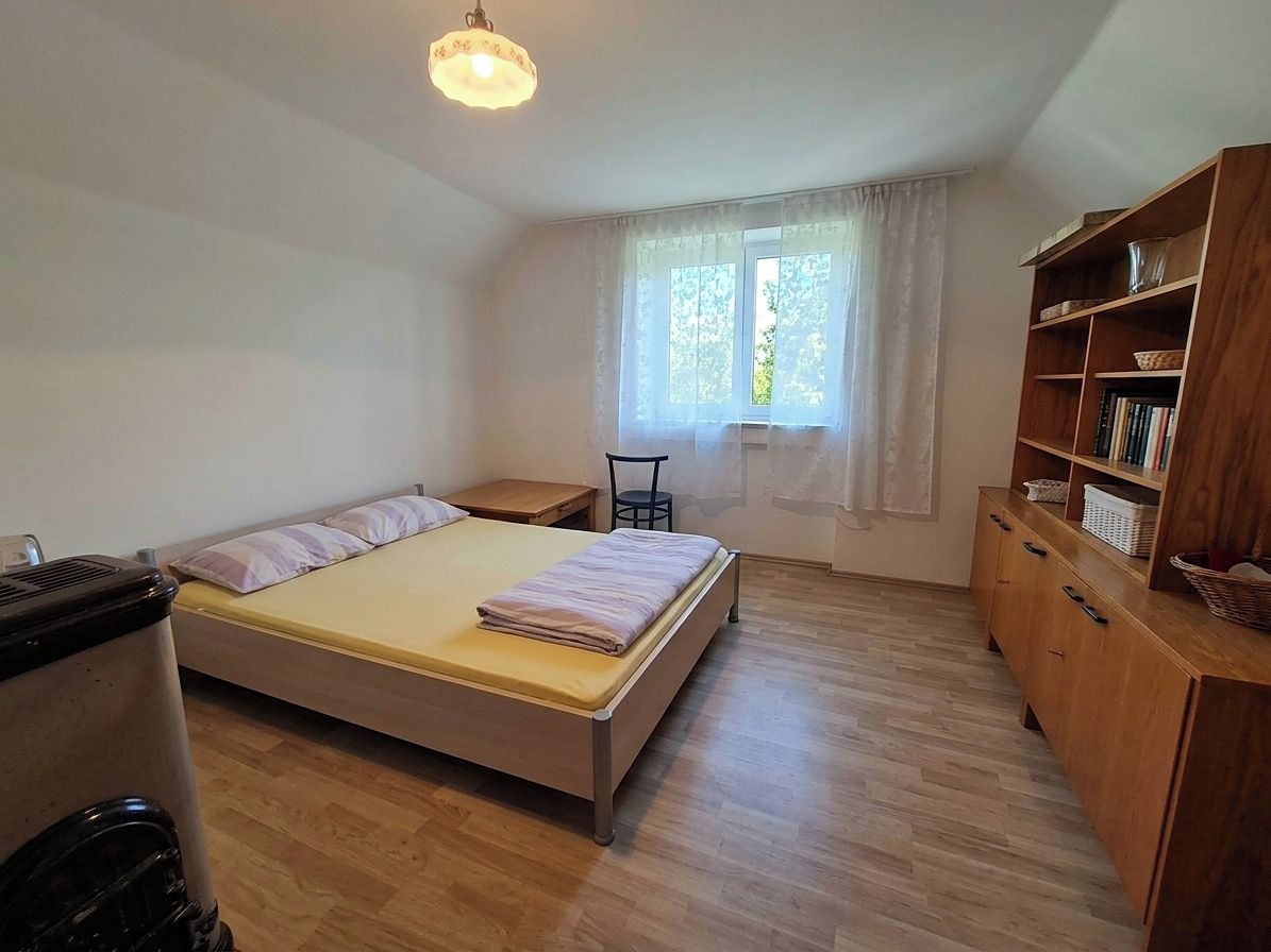 Prodej rodinného domu 90 m², pozemek 878 m² – fotografie 4