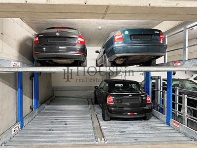 Pronájem garážového stání 12 m²