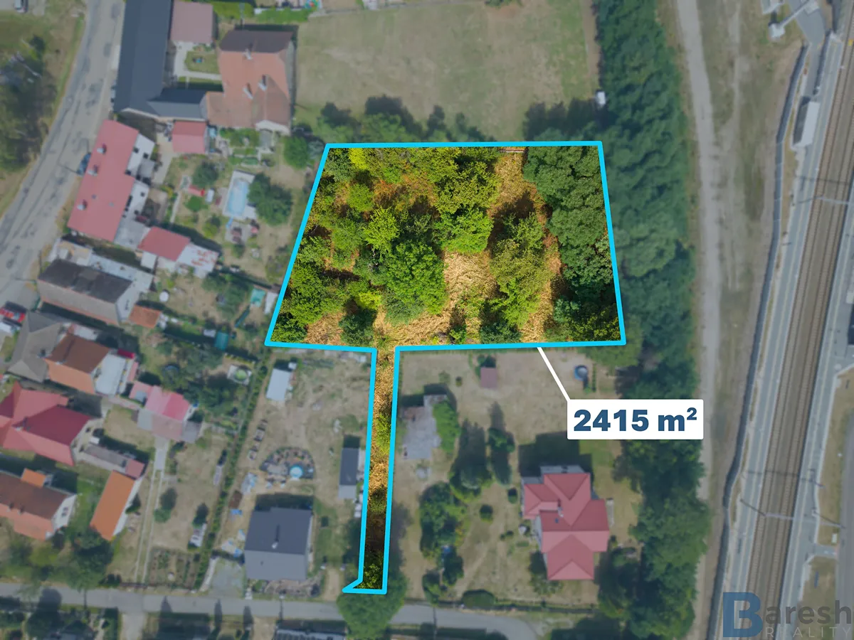 Prodej stavebního pozemku 2415 m²