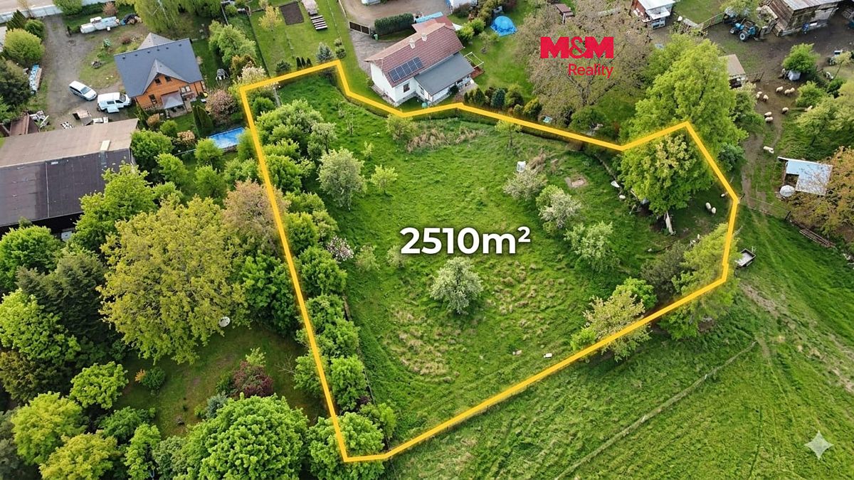 Prodej stavebního pozemku 2510 m²