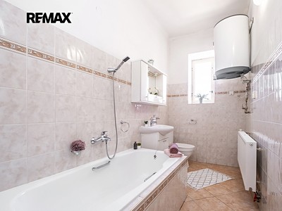 Будинок на продаж, 200 м² (2 з 22)