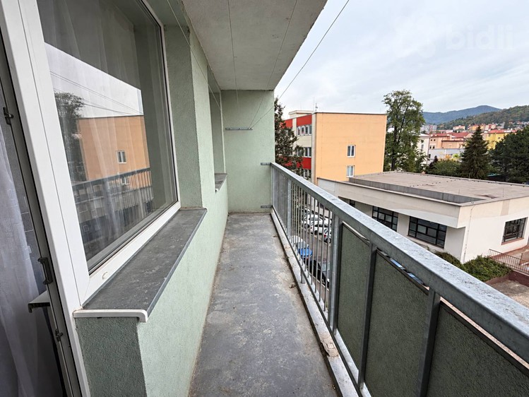 Квартира 4+1 в оренду, 88 м² (6 з 17)