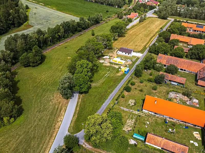 Prodej stavebního pozemku 772 m², Leskovice – náhled fotky 3