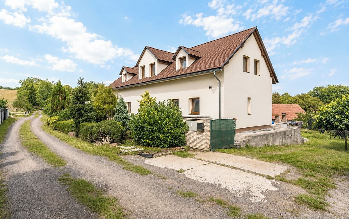 Prodej vícegeneračního domu 449 m², pozemek 1020 m² – fotografie 2