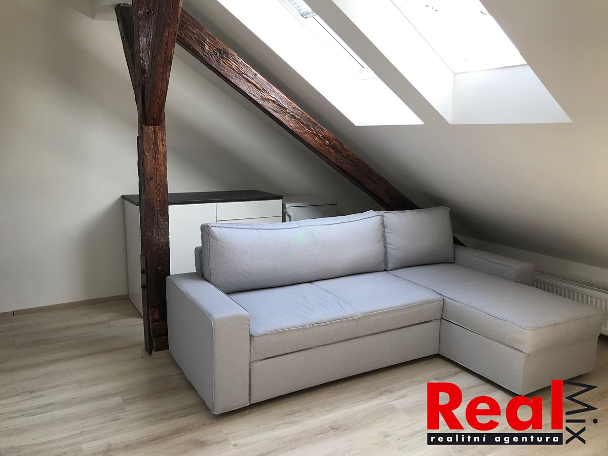Pronájem bytu 1+kk 31 m²