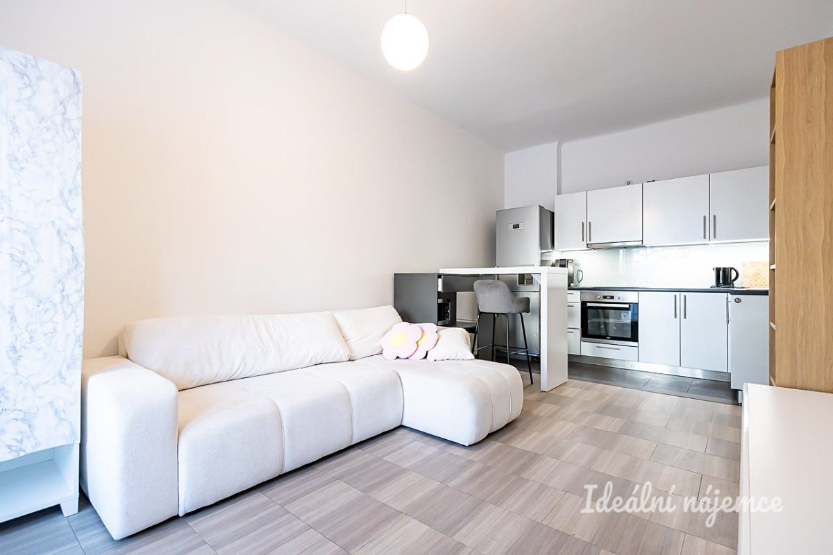 Pronájem bytu 2+kk 40 m²