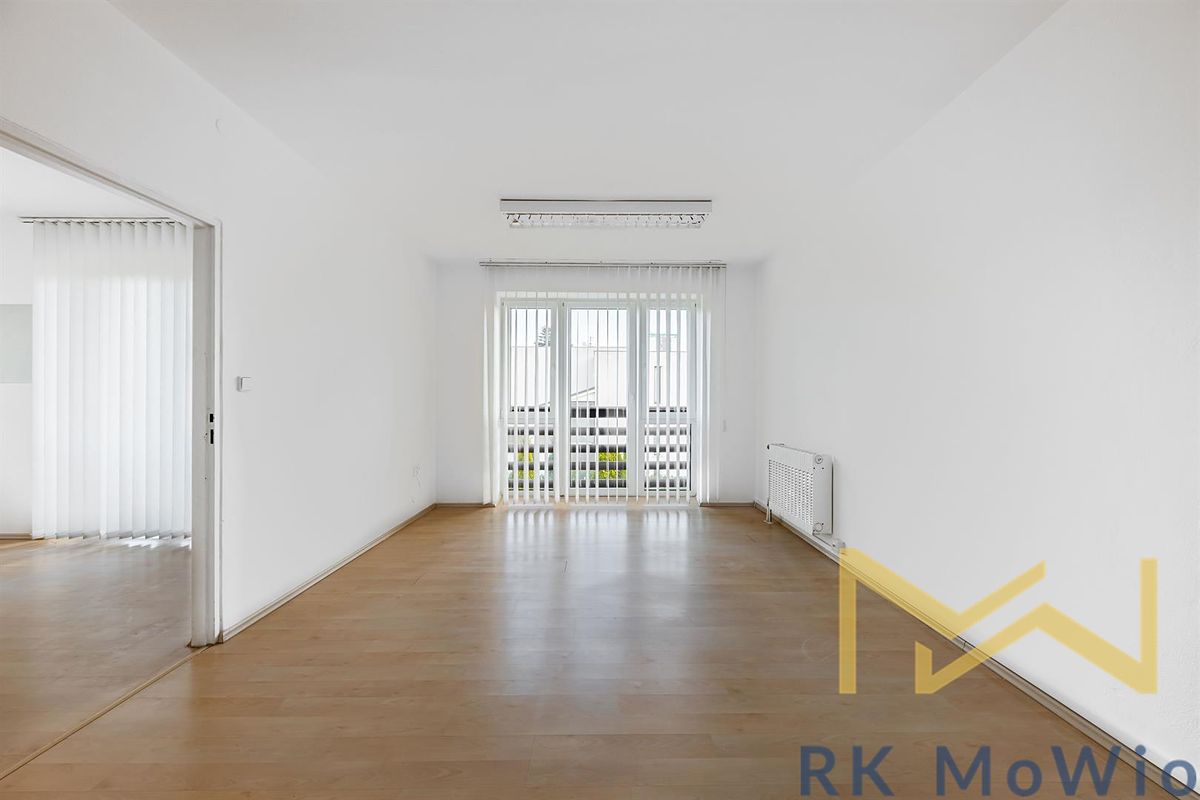 Pronájem kanceláře 273 m² – fotografie 5