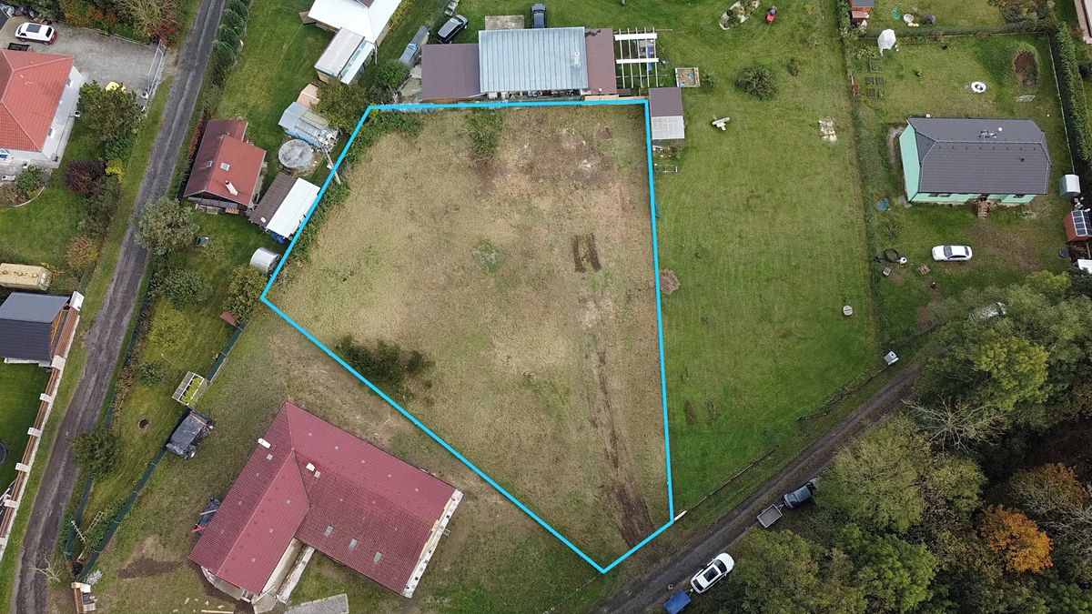 Prodej stavebního pozemku 1572 m² – fotografie 2