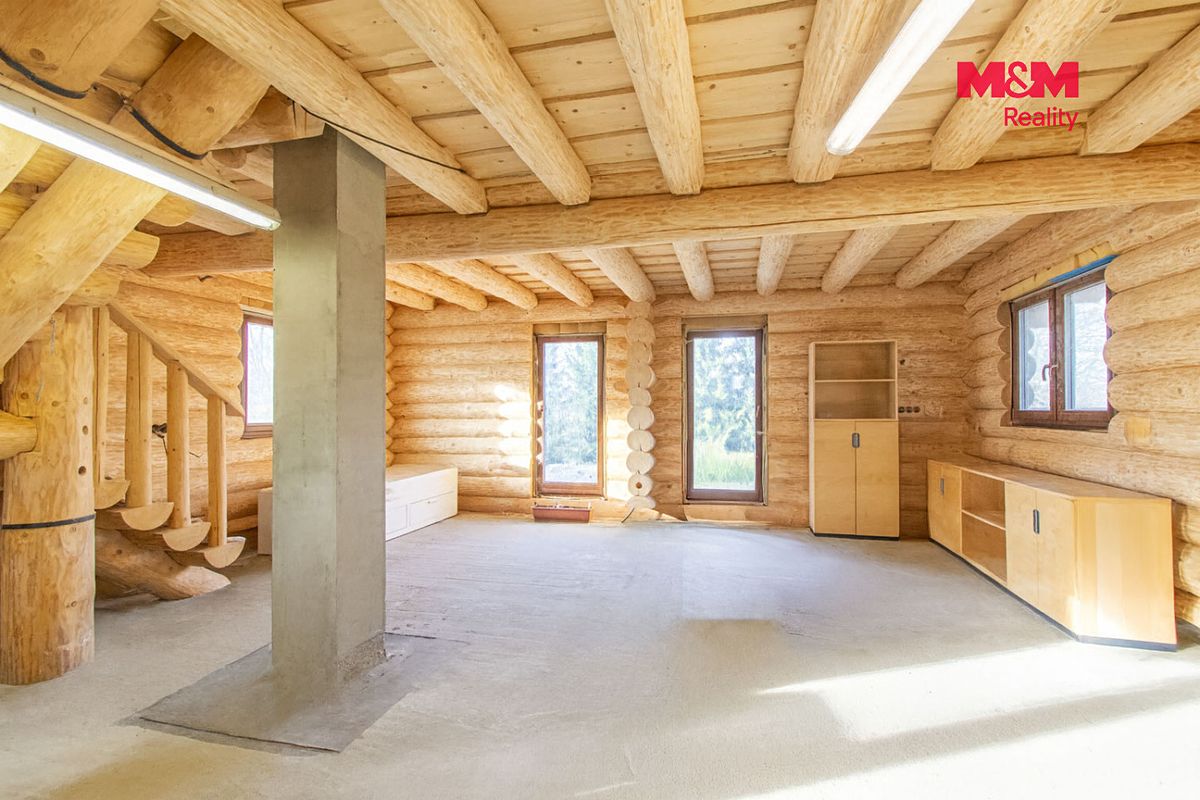 Prodej rodinného domu 120 m², pozemek 14105 m² – fotografie 2