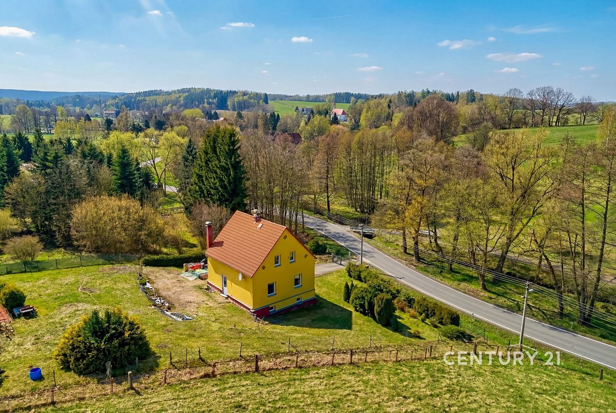 Prodej rodinného domu 190 m², pozemek 2664 m², Bulovka – fotka 1 z 3