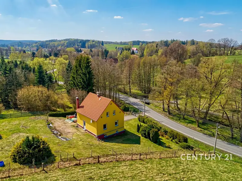 Prodej rodinného domu 190 m², pozemek 2664 m², Bulovka – náhled fotky 1