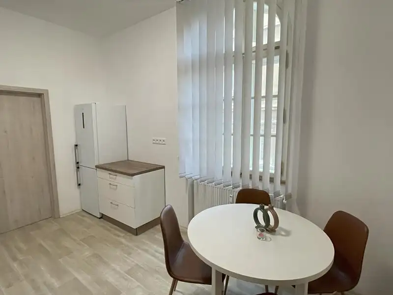 Pronájem bytu 3+1 89 m², Žatec – náhled fotky 3