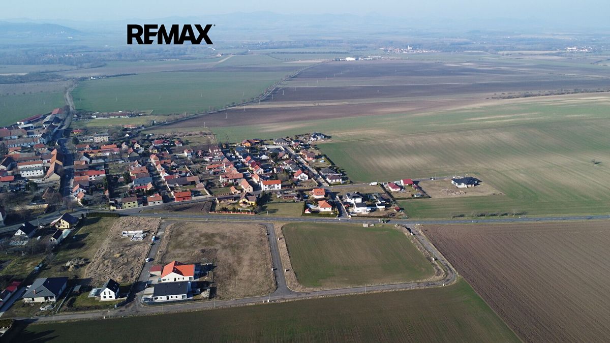 Prodej stavebního pozemku 1002 m² – fotografie 2