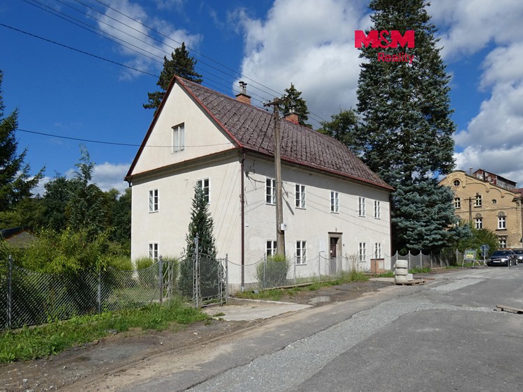 Haus zum Kauf, 254 m² (1 von 22)