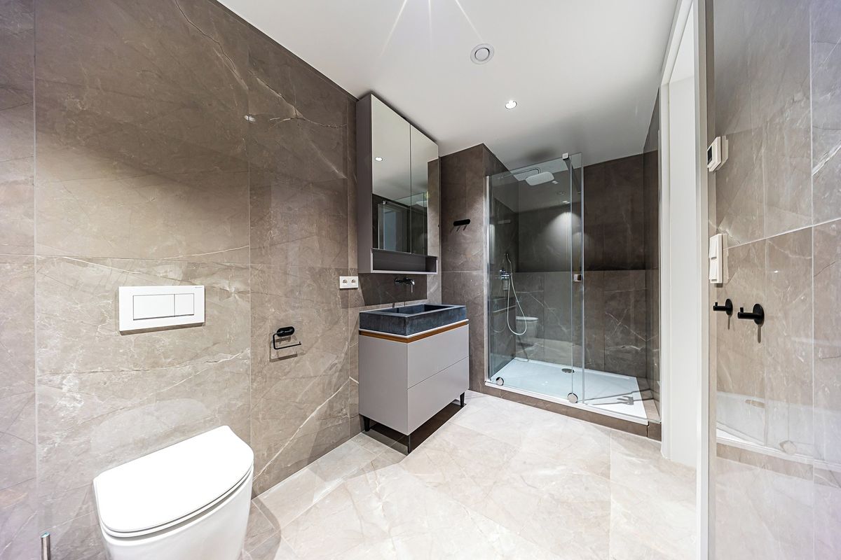 Pronájem bytu 4+kk 151 m² – fotografie 3