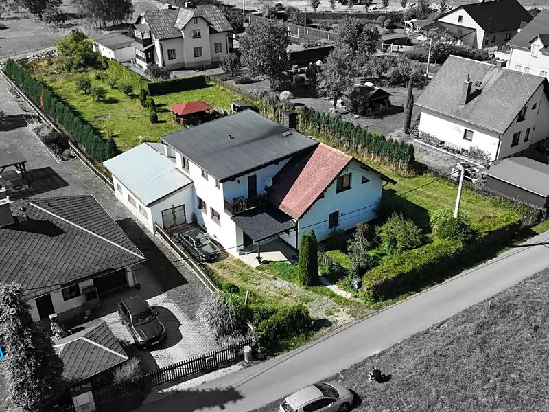 Prodej vícegeneračního domu 234 m², pozemek 2191 m², Karlovice – náhled fotky 1