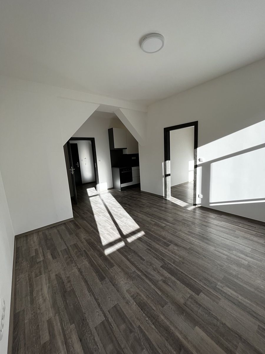 Pronájem bytu 2+kk 44 m²
