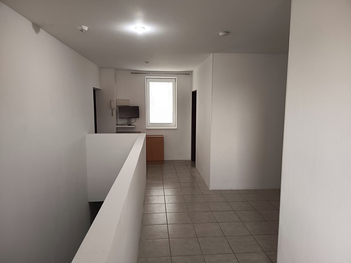 Prodej rodinného domu 180 m², pozemek 527 m² – fotografie 5