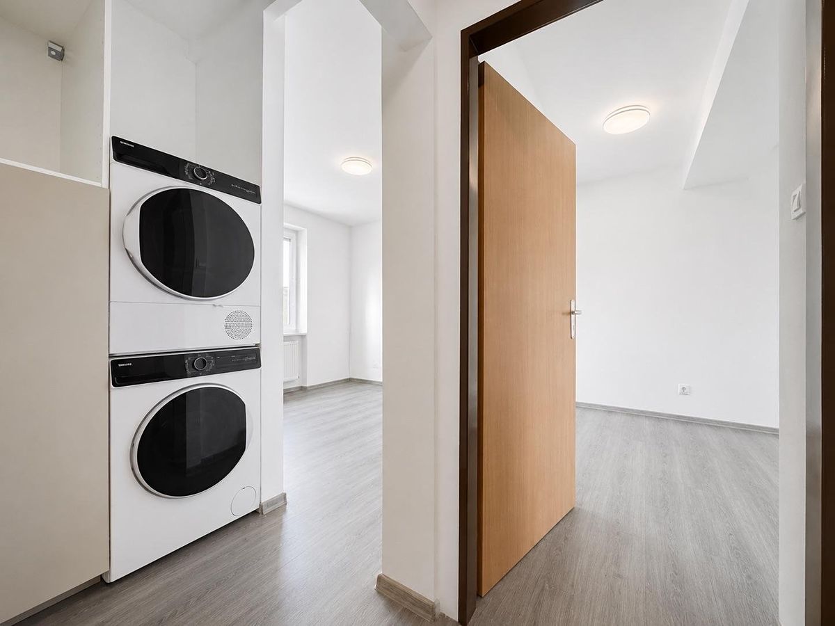 Pronájem bytu 2+kk 52 m² – fotografie 4