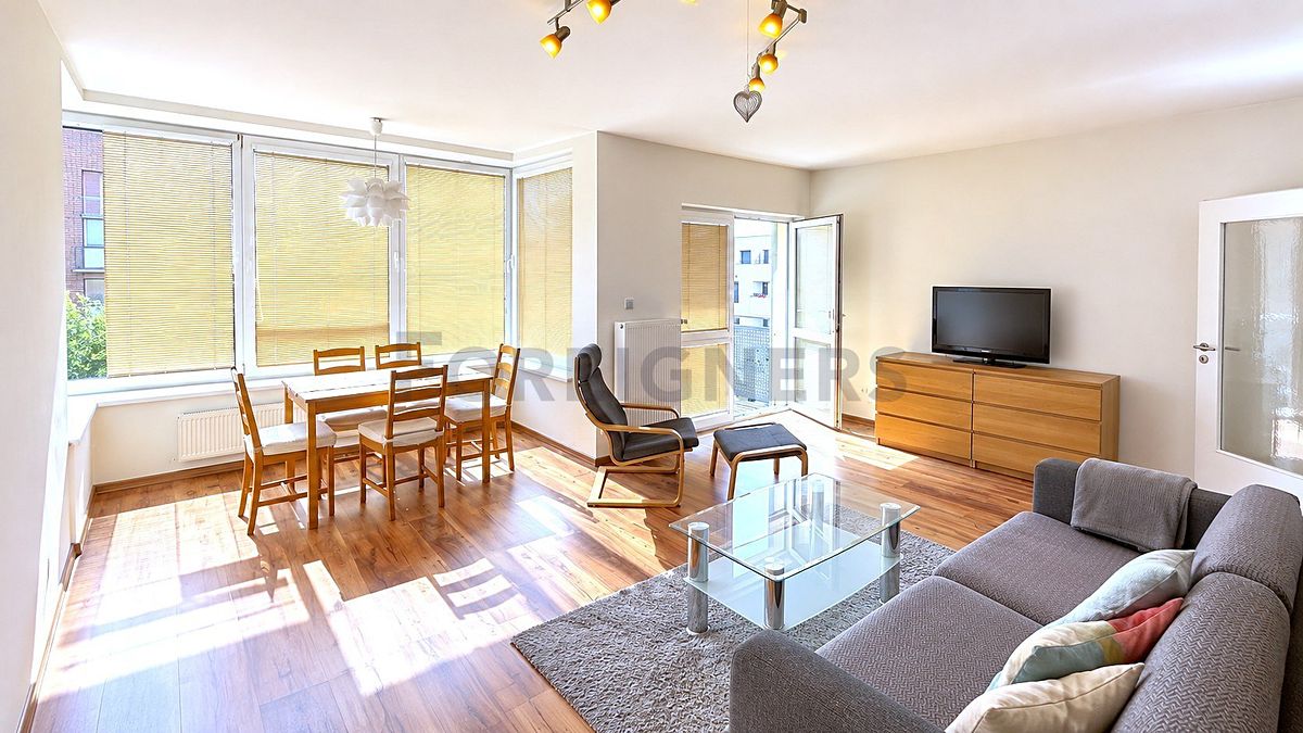 Pronájem bytu 2+kk 66 m² – fotografie 3